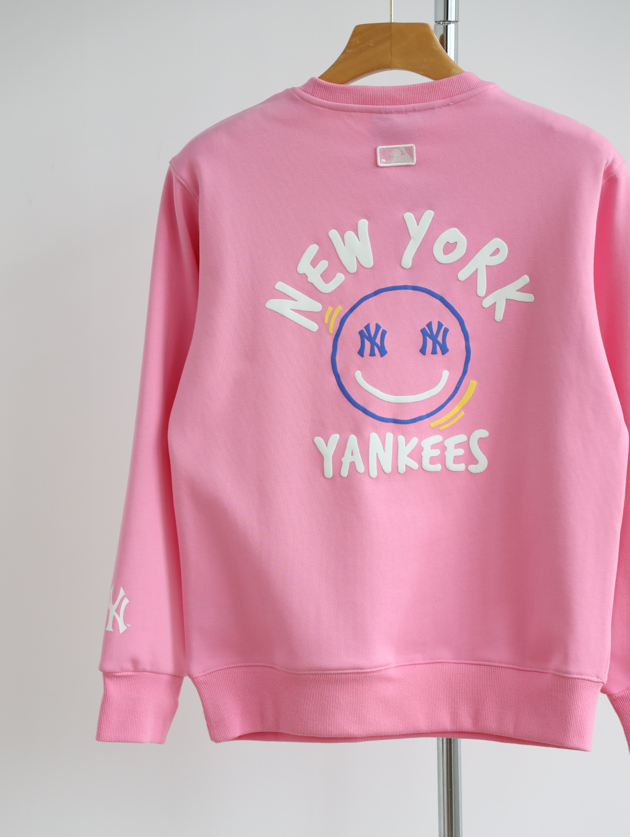 21爆款 m1b秋冬新款 发泡笑脸水貂绒加厚圆领卫衣 wy557