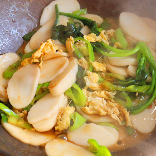 热卖【水磨年糕】当季粳米，新鲜制作，软滑有嚼劲，韧却不特黏，煮久依旧爽滑顺口，农家传统做法，Q弹不黏，各种煎汤煮，味道都很赞，有韧性，一点都不糊，还不粘牙小时候的味道（48小时内发货） 商品图1