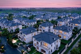 ★独栋别墅★￥3688起/2晚连住【上海崇明由由世御别墅酒店】坐拥东上海日出美景，玩转东滩湿地，世茂喜达旗下4卧别墅包栋入住，可选单晚含下午茶/烧烤/烤全羊套餐~有效期至2025年12月31日