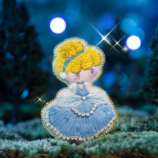 【轻法绣】「灰姑娘」、「海的女儿」、「小红帽」刺绣胸针材料包 商品图4