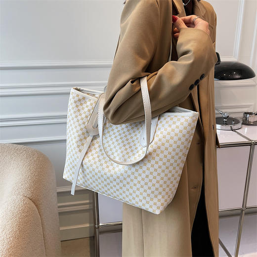 韩版简约休闲包2021秋季简约大容量单肩腋下托特包时尚洋气单肩包 商品图1