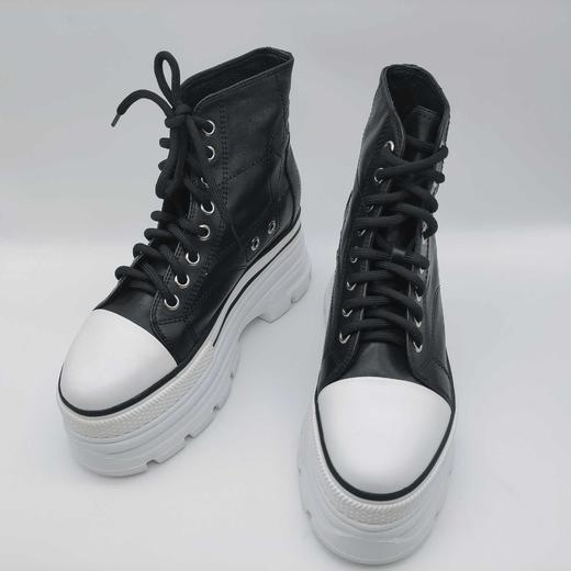 lFGJ 2253黑色时尚设计师款厚底松糕女靴 商品图2