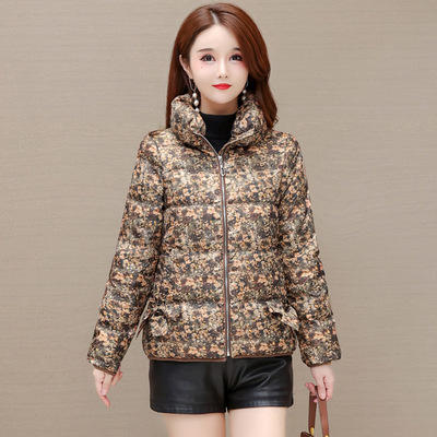 WE- FL-2167M 加厚保暖立领印花白鸭绒羽绒服女短款2021冬装新款修身气质小外套 商品图3