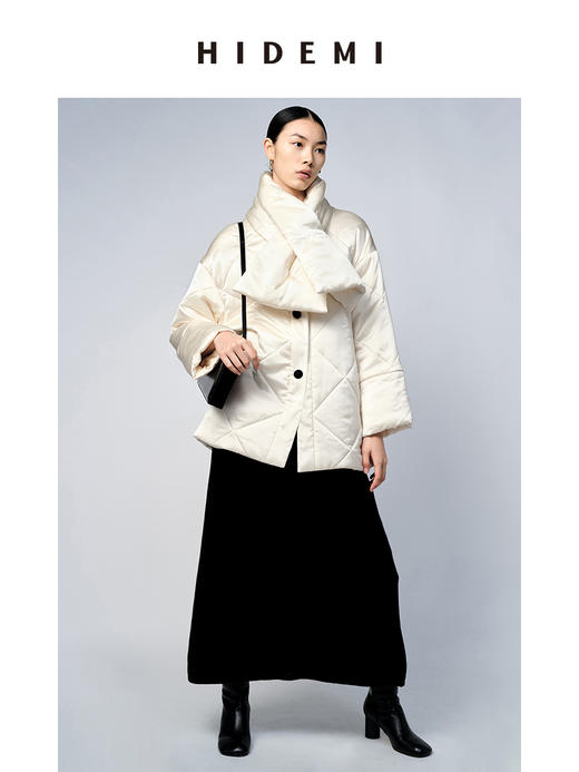 HIDEMI 醋酸系列可拆卸围脖简约设计感菱格棉服大衣 奶昔白/黑色 商品图6