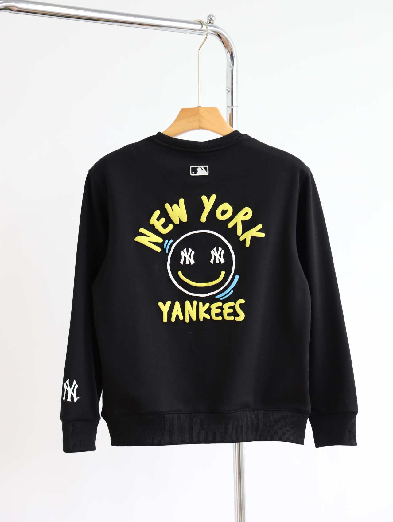 21爆款 m1b秋冬新款 发泡笑脸水貂绒加厚圆领卫衣 wy557