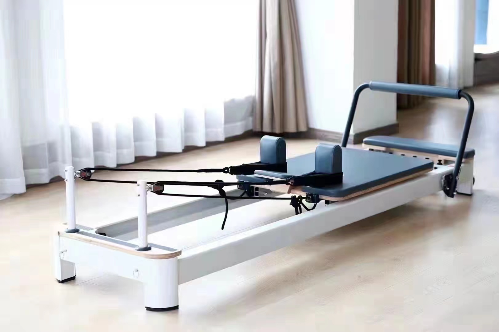 练习者普拉提大器械新款铝合金核心平床 / 爆款小白床 (皮面颜色可选)