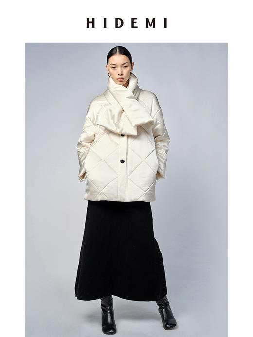 HIDEMI 醋酸系列可拆卸围脖简约设计感菱格棉服大衣 奶昔白/黑色 商品图3