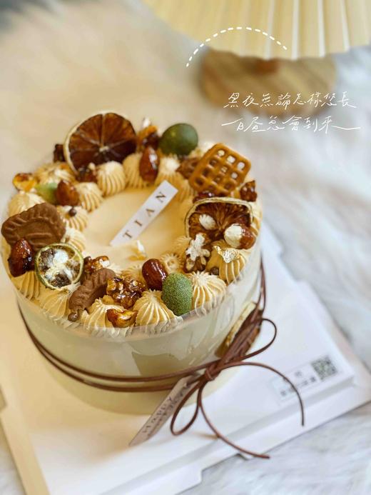 太妃焦糖奶油蛋糕，海盐幸福的味道，希望这一两分的甜，冲淡那生活八九分的苦。巧克力蛋糕浓郁醇厚，原料来自法芙娜无糖可可粉，好吃无负担 商品图1