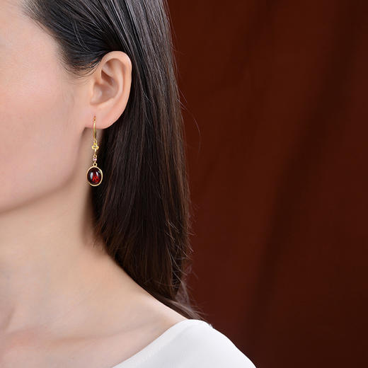 S925纯银镀金，血珀耳坠复古长款气质耳饰CW-066 商品图3