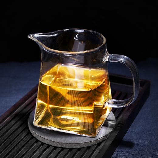 吉顺号 2017年头春古树普洱茶《六大茶山》组合装生茶饼200g*6饼/箱 商品图4