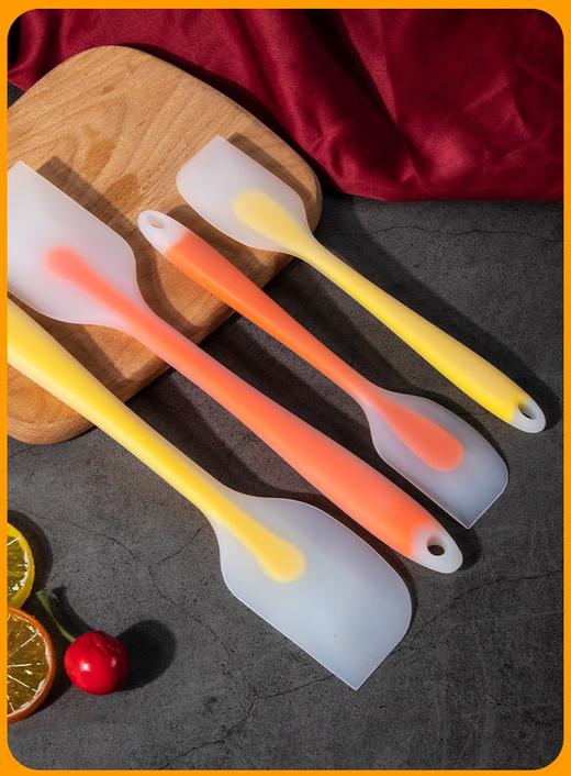 硅胶刮刀 彩色渐变一体硅胶刮刀 蛋糕硅胶搅拌抹刀 颜色随机 大号/小号 商品图1