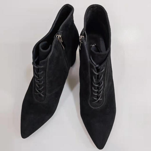 LFGJ 6604 时尚粗跟短靴女绒面拼接百搭尖头高跟鞋 商品图5