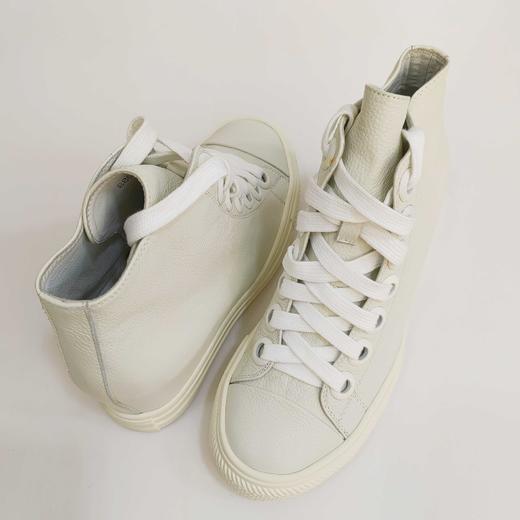 LFGJ 3902 百搭女鞋内增高厚底休闲时装小白鞋 商品图2