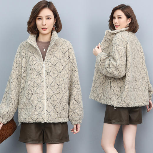 HR  YIYUN20997时尚立领抽绳下摆显瘦羊羔毛外套 商品图0