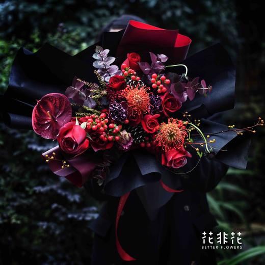 《绽放》复古红色系玫瑰混搭花束 商品图0