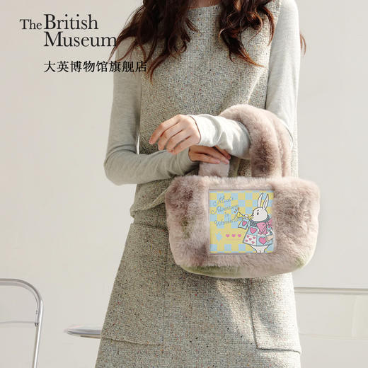 大英博物馆官方爱丽丝漫游奇境系列兔子毛绒渐变斜挎包单肩包 商品图0