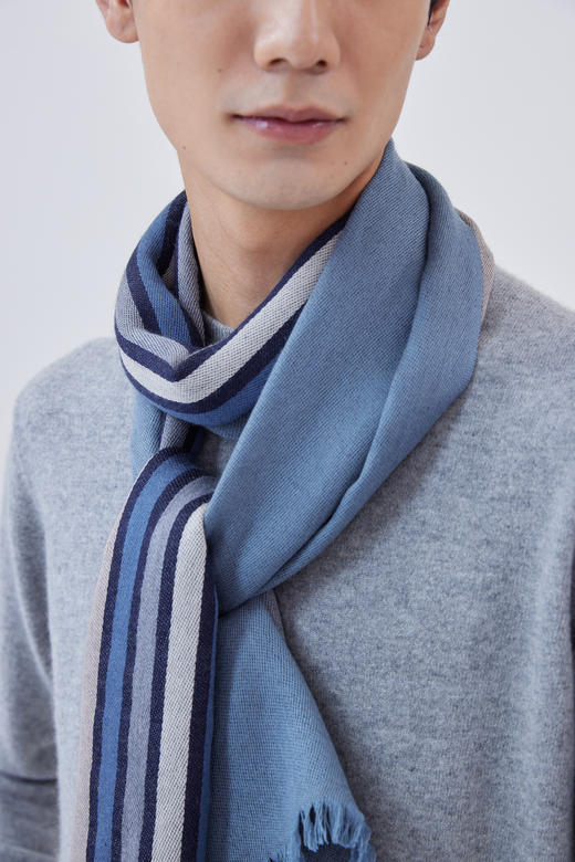  羊绒缎纹竖条围巾 SJF92P824N 商品图2
