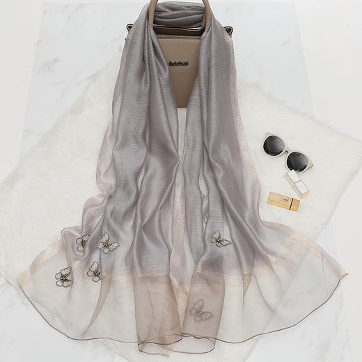 新款真丝羊毛混纺绣花围巾 刺绣蝴蝶丝毛丝巾披肩QM000303 商品图1