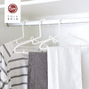 孙小美简约干湿衣架4个/捆 无痕家用防肩角毛衣架防变形挂大衣服挂钩不起包防滑晒衣架子（颜色随机） 商品缩略图2