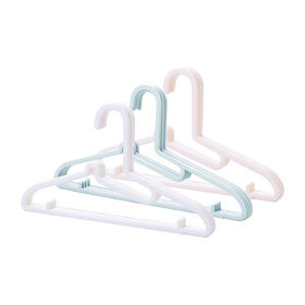 孙小美简约干湿衣架4个/捆 无痕家用防肩角毛衣架防变形挂大衣服挂钩不起包防滑晒衣架子（颜色随机）