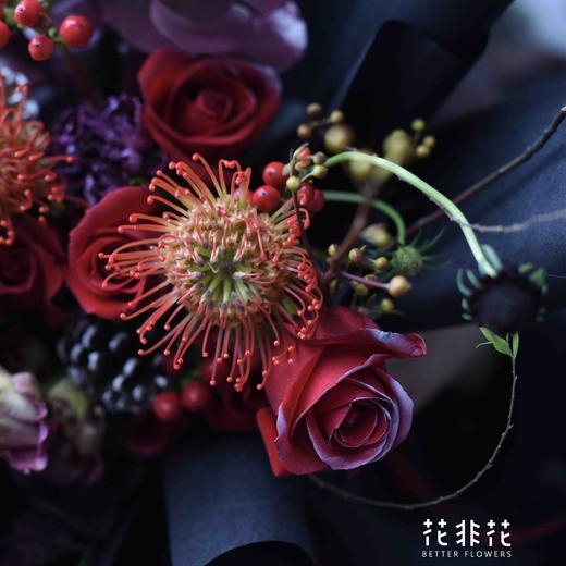 《绽放》复古红色系玫瑰混搭花束 商品图3