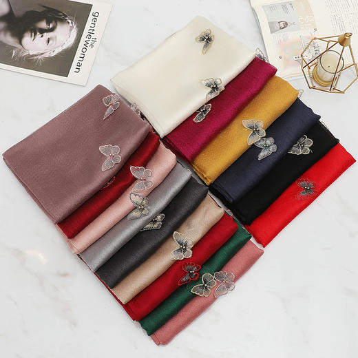 新款真丝羊毛混纺绣花围巾 刺绣蝴蝶丝毛丝巾披肩QM000303 商品图2