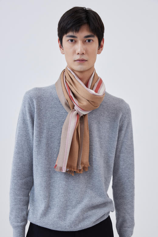  羊绒缎纹竖条围巾 SJF92P824N 商品图4
