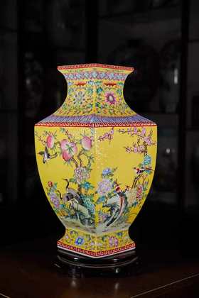 黄地扒花花鸟四方镶器