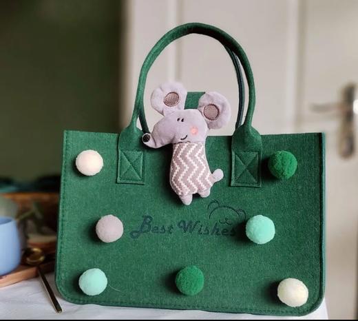 秒杀（单拍不发） 新款毛毡卡通手提袋 公仔毛毡包 商品图0