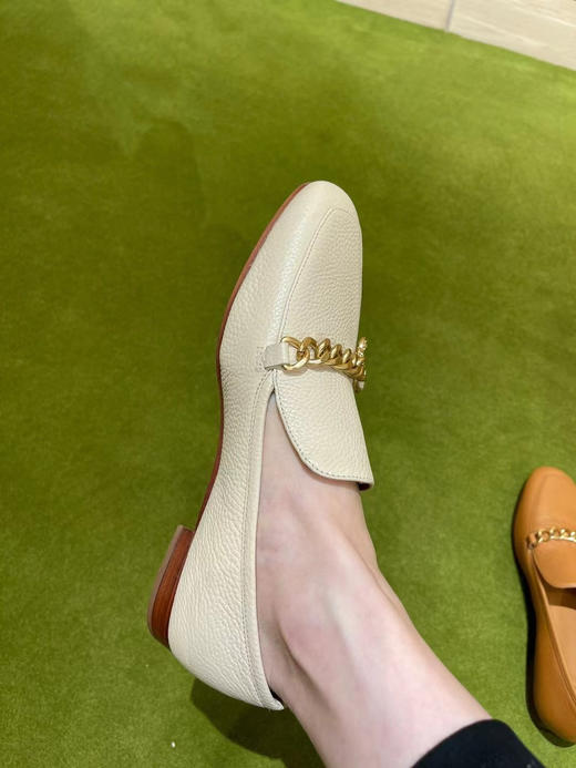 【🇺🇸Tory Burch】精品店的乐福鞋下架奥莱了，又甜又酷，白色黑色棕色百搭色，特价💰1599元‼️包邮🉐️ 商品图2