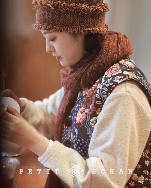 PETIT SCHAN小闪 ACC#004 Bohemian  波西米亚·狂想  镂空山羊绒设计款围巾 商品图8