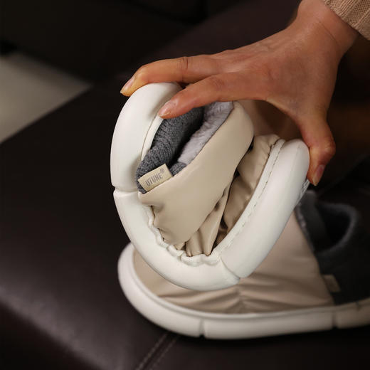 儿童款成人款可选！两穿丑萌面包鞋~软乎乎的可以穿出门  而且防水，脏了擦一下就行 后跟可以踩下去当拖鞋 不硌脚 商品图1