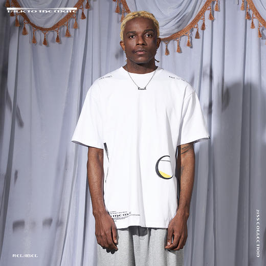 RELABEL 21SS  主题文字排版异色印花宽松短袖T恤 商品图3