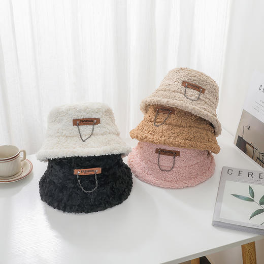 帽子女秋冬新款皮标链条羊羔毛渔夫帽韩版百搭加厚保暖毛绒盆帽潮 商品图3