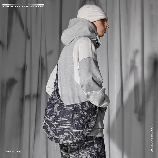 RELABEL 21SS 立体剪裁结构糜烂破坏拉丝拉链牛仔流浪包 商品图1