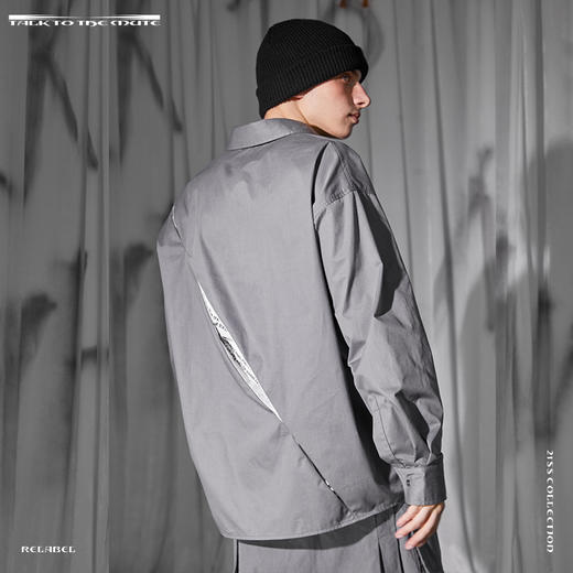 RELABEL 21SS背后大破口藏布剪裁多穿法前后主题印花衬衣 商品图2