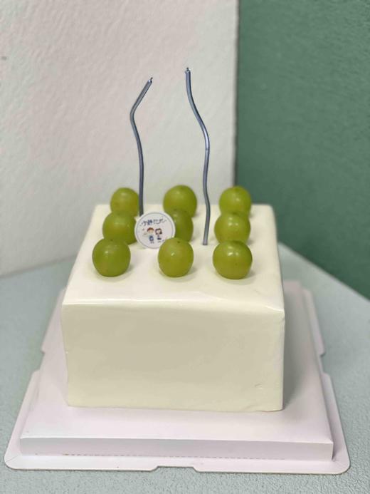 方形青提水果奶油蛋糕 下单前请仔细阅读商品详情 商品图0