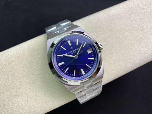 Vacheron Constantin 江诗丹顿 Overseas 纵横四海腕表 耗时10个月打造出来的精品 精钢表壳，直径 41mm 商品图12