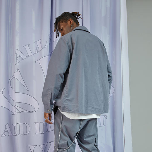 RELABEL 20AW 深灰色硅胶标树脂拉链工装多功能口袋衬衣外套 商品图3