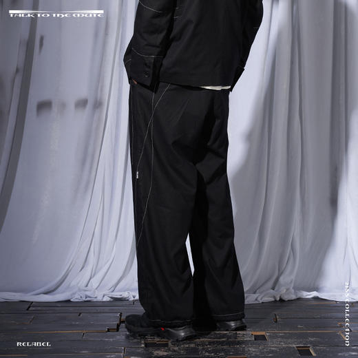RELABEL 21SS黑色弧形交错立体重工明线脚口抽绳宽松西裤 商品图2