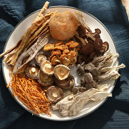 燕之坊清欢礼盒714g 高端干货礼盒 猴头菇 鸡腿菇 滑子菇 虫草花 笋干 茶树菇 花菇 鹿茸菇 商品图1
