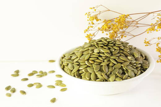 新疆特产南瓜子240g/罐【产地直发】 商品图1