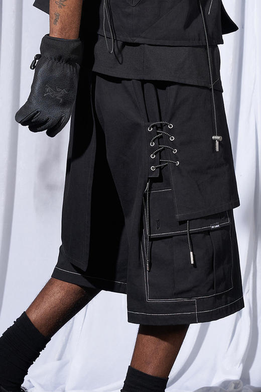RELABEL 21SS 黑色水洗多层次搭片抽绳绑带明线多口袋武士短裤 商品图5