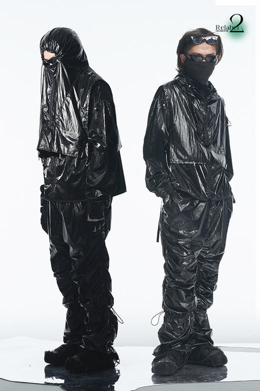 RELABEL 21AW黑色高密度未来感可变形背包多抽绳休闲外套 商品图5