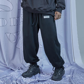 RELABEL 20AW 黑色脚口抽绳调节硅胶标设计廓形宽松长裤