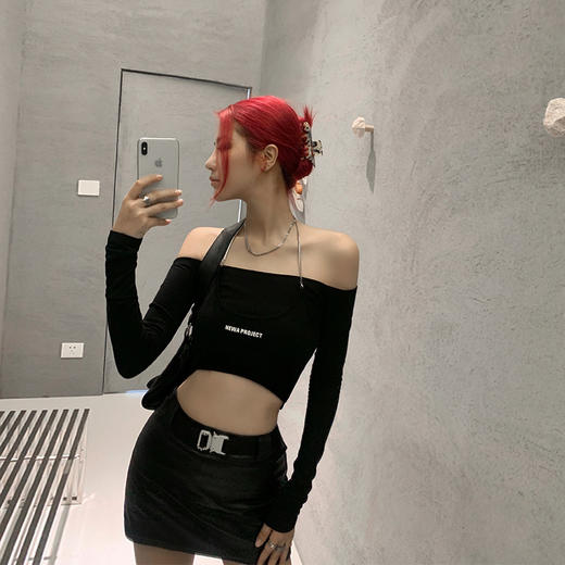 NEWA PROJECT 秋冬新款原创设计露腰性感百搭一字领打底长袖上衣 商品图0