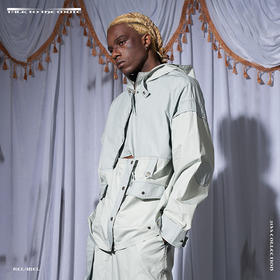 RELABEL 21SS层次拼接双门襟错位结构隐藏袋盖印花多穿法夹克外套