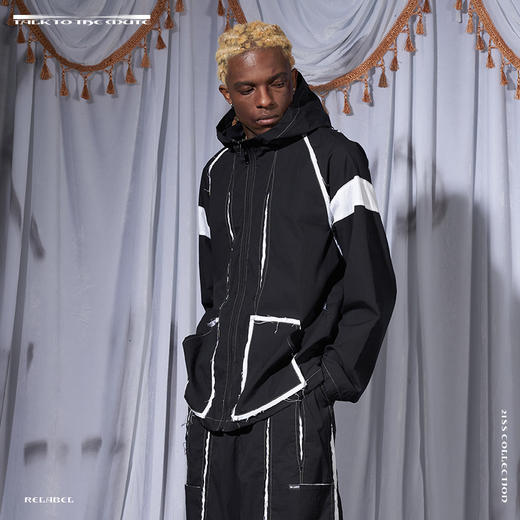 RELABEL 21SS破缝黑白拼接毛边刀割破坏褶皱尼龙宽松夹克外套 商品图2