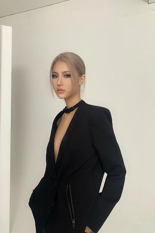 NEWA PROJECT2021秋季新款设计感V领长袖修身上衣百搭西装外套女 商品图5