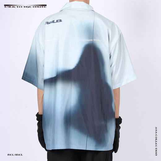 RELABEL 21SS 主题概念人物交谈满印印花宽松休闲短袖衬衣 商品图3